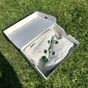 Air Jordan 4 Green Metallic